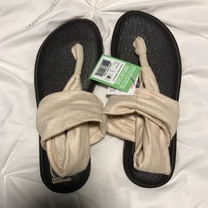 sanuk rose gold